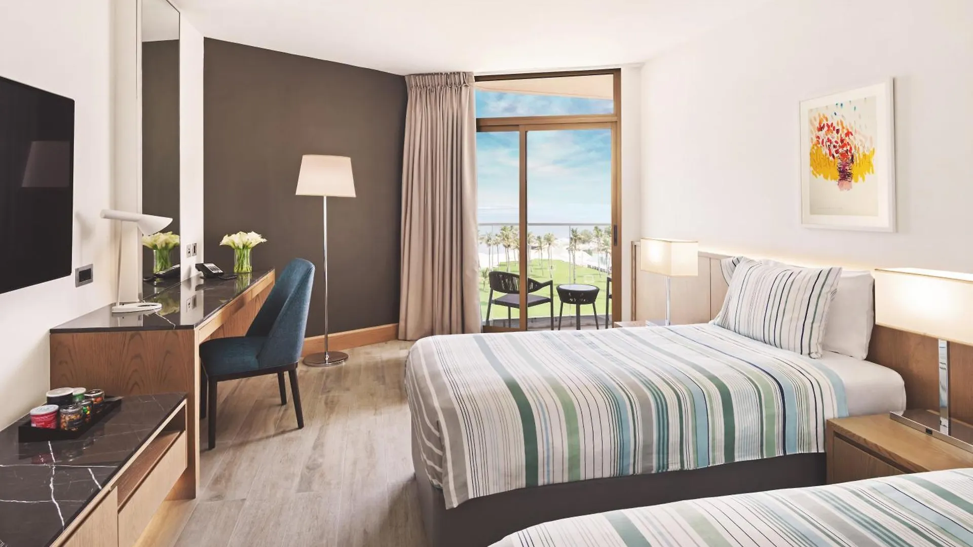 Ja Beach Hotel, Dubai Resort