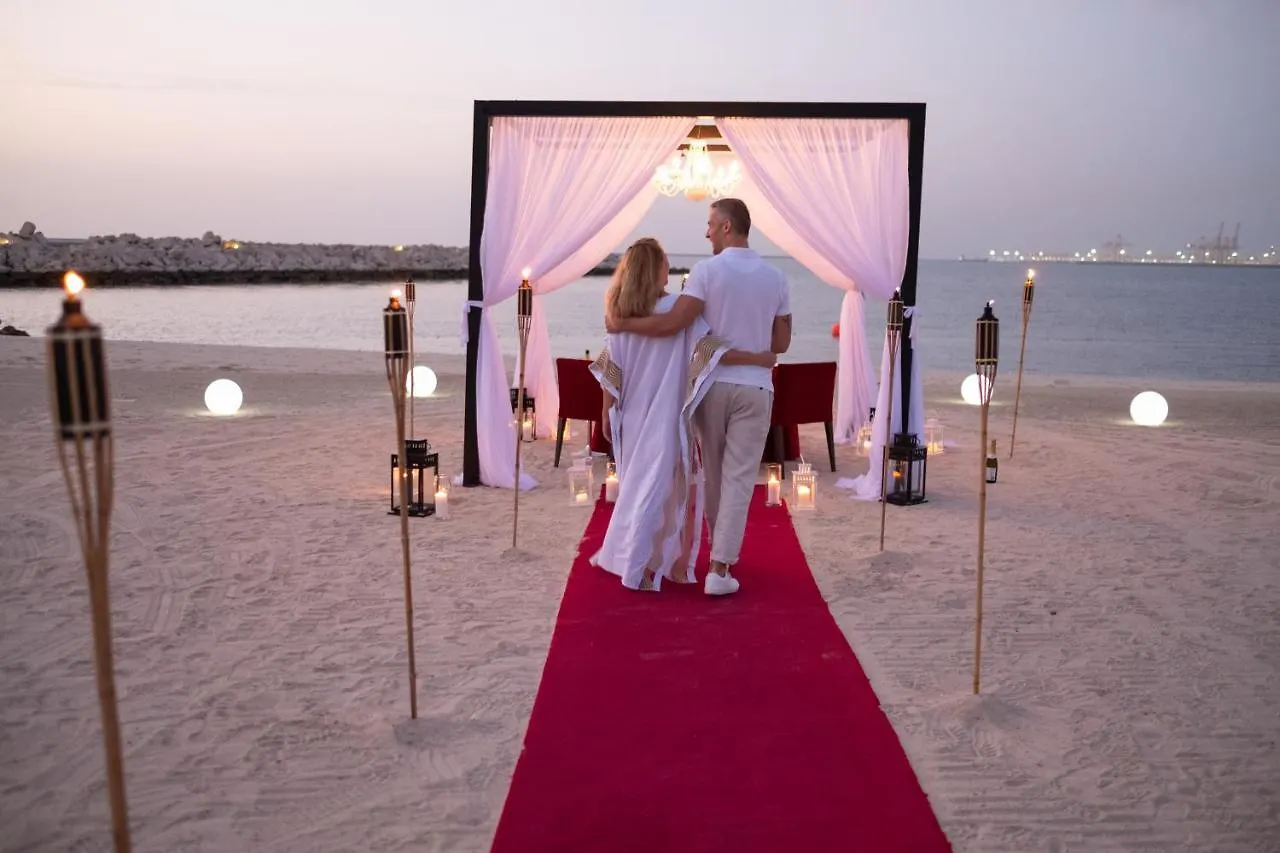 Ja Beach Hotel, Dubai Resort