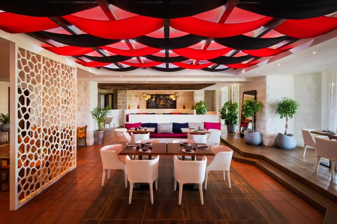 Ja Beach Hotel, Dubai Resort