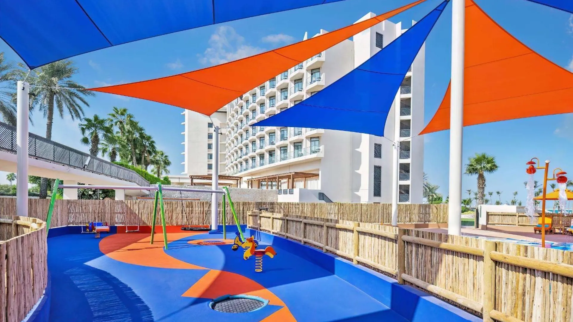 Resort Ja Beach Hotel, Dubai