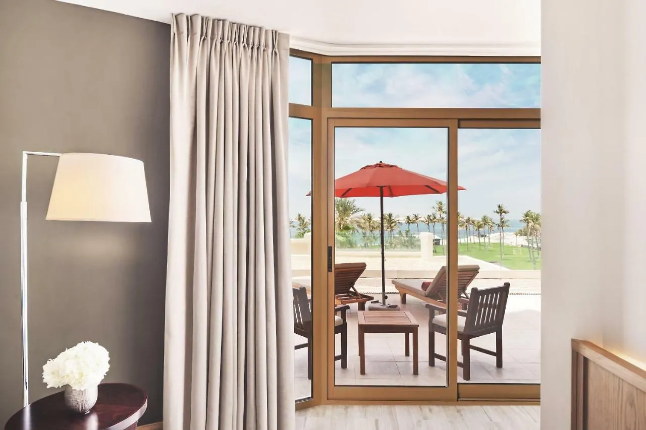 Ja Beach Hotel, Dubai 5*,